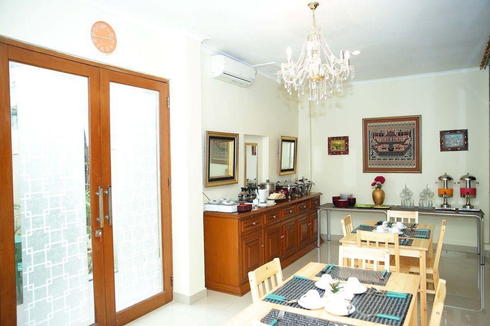 Arimbi Pejaten Suites Cakarta Dış mekan fotoğraf